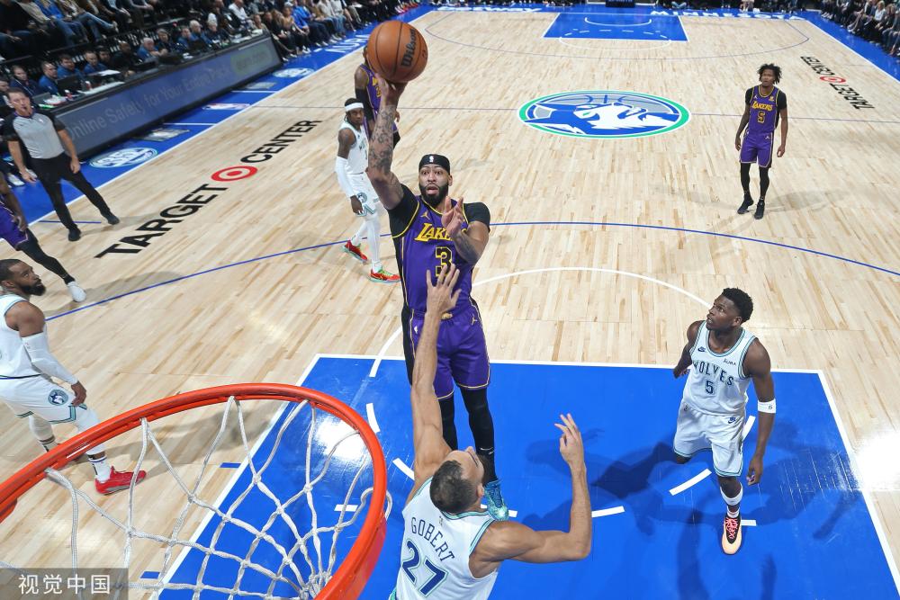 作的年轻人 作的年轻人